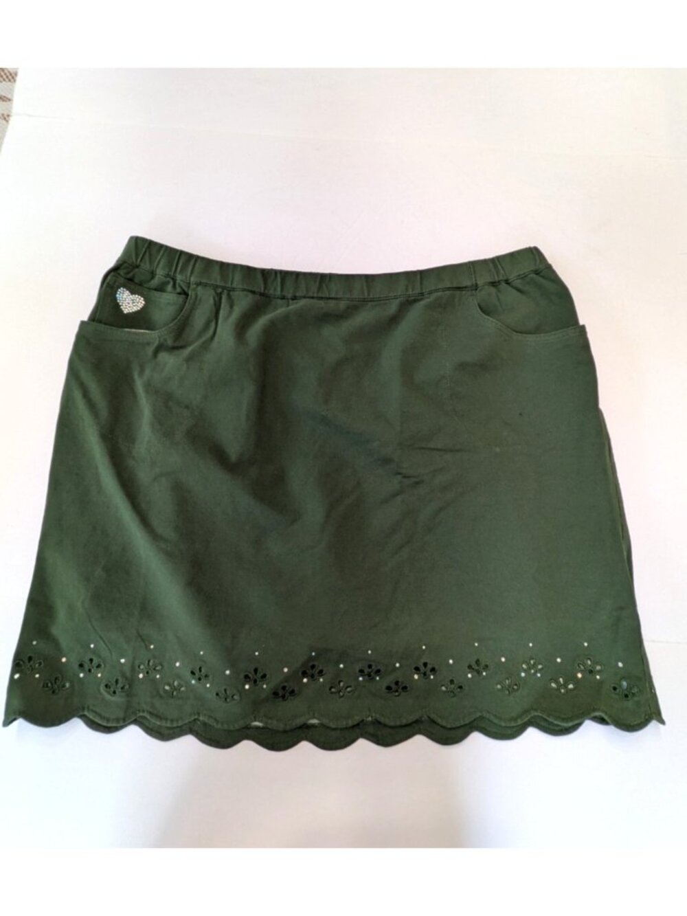 Quacker Factory Olive Green Skort Sz 2X Rhinestones Scalloped Hem Cut-outs